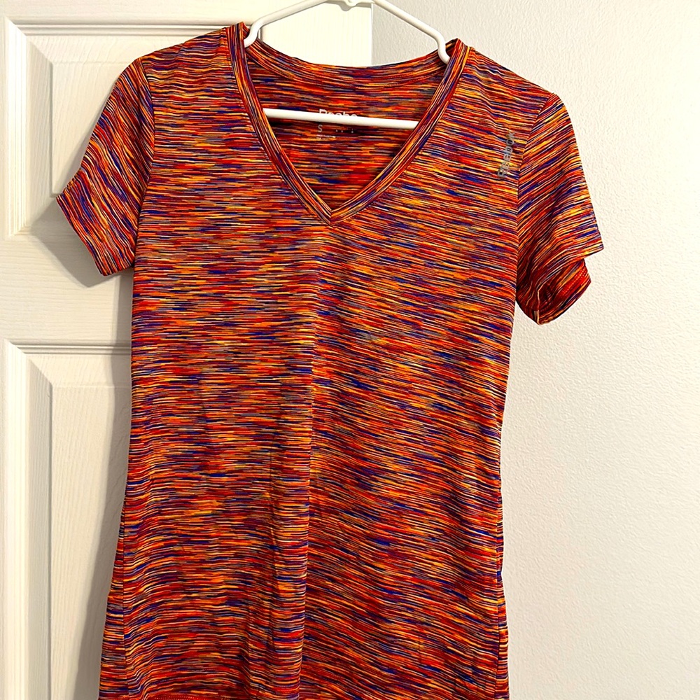 Brand new Reebok women’s workout top size small